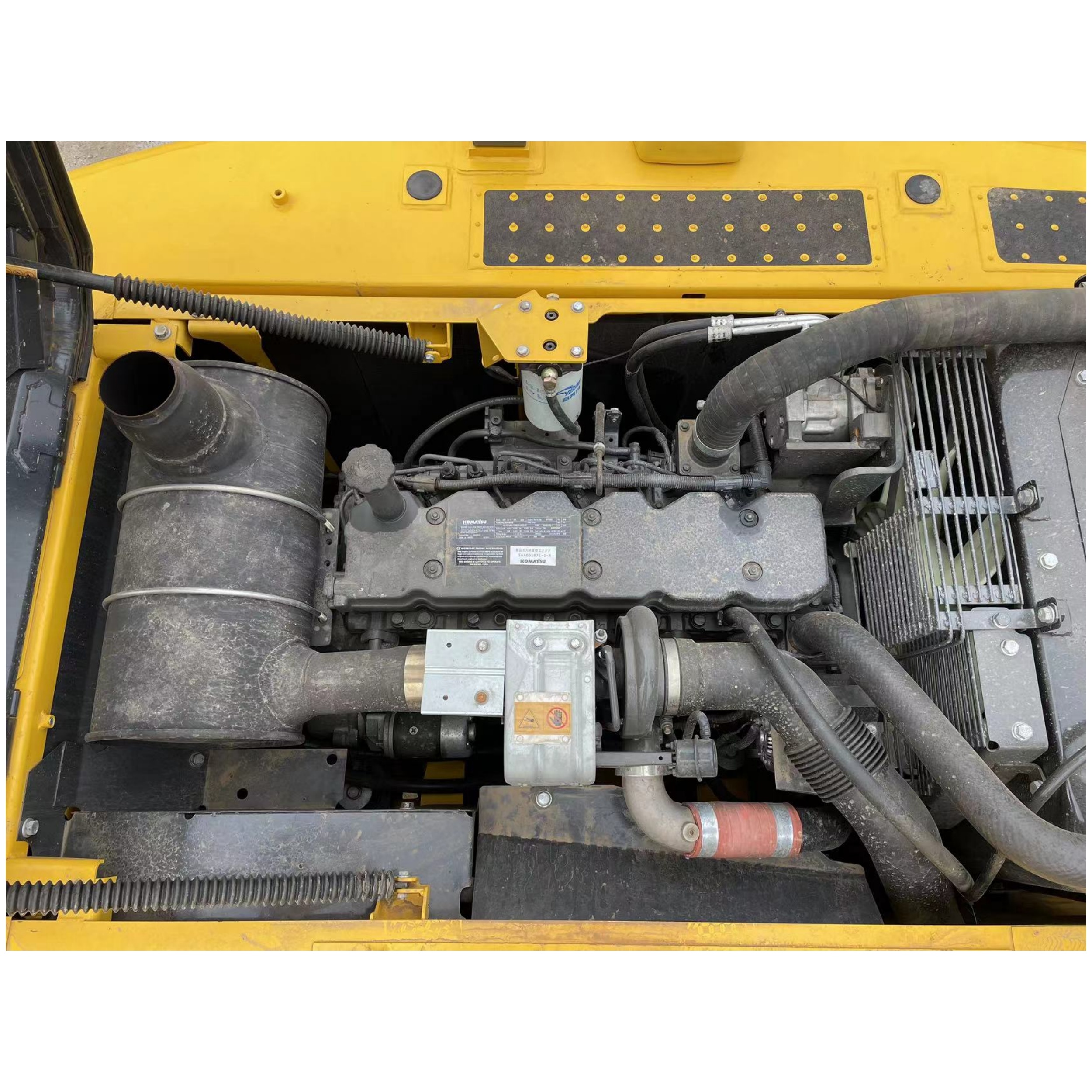 Used excavator komatsu pc200-8N1 supplier Поставщик подержанного экскаватора Komatsu pc200-8N1