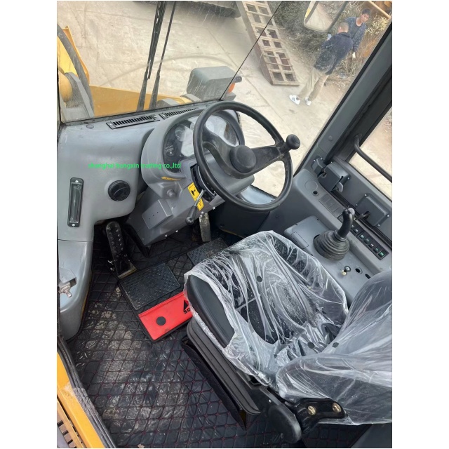 used loader SDLG LG936L vendor погрузчик б/у SDLG LG936L от производителя