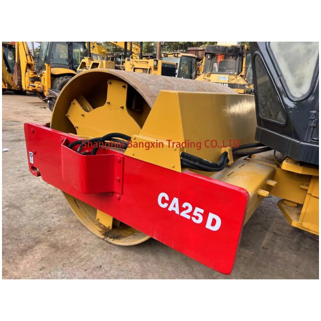 поставщик подержанных дорожных катков DYNAPAC CA25D