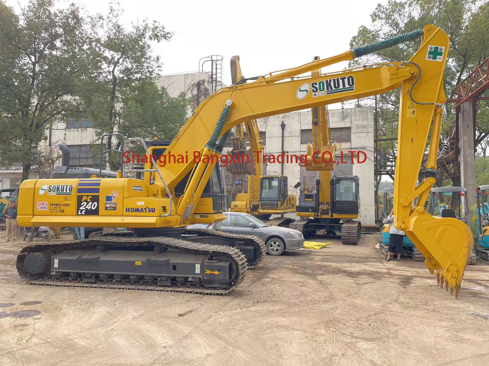 Почему экскаватор Komatsu PC240 идеально подходит для средних и крупных строительных проектов