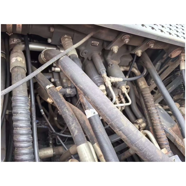 поставщик подержанного экскаватора doosan dx530