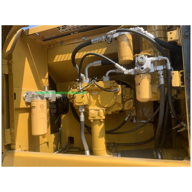 поставщик подержанного экскаватора cat330d