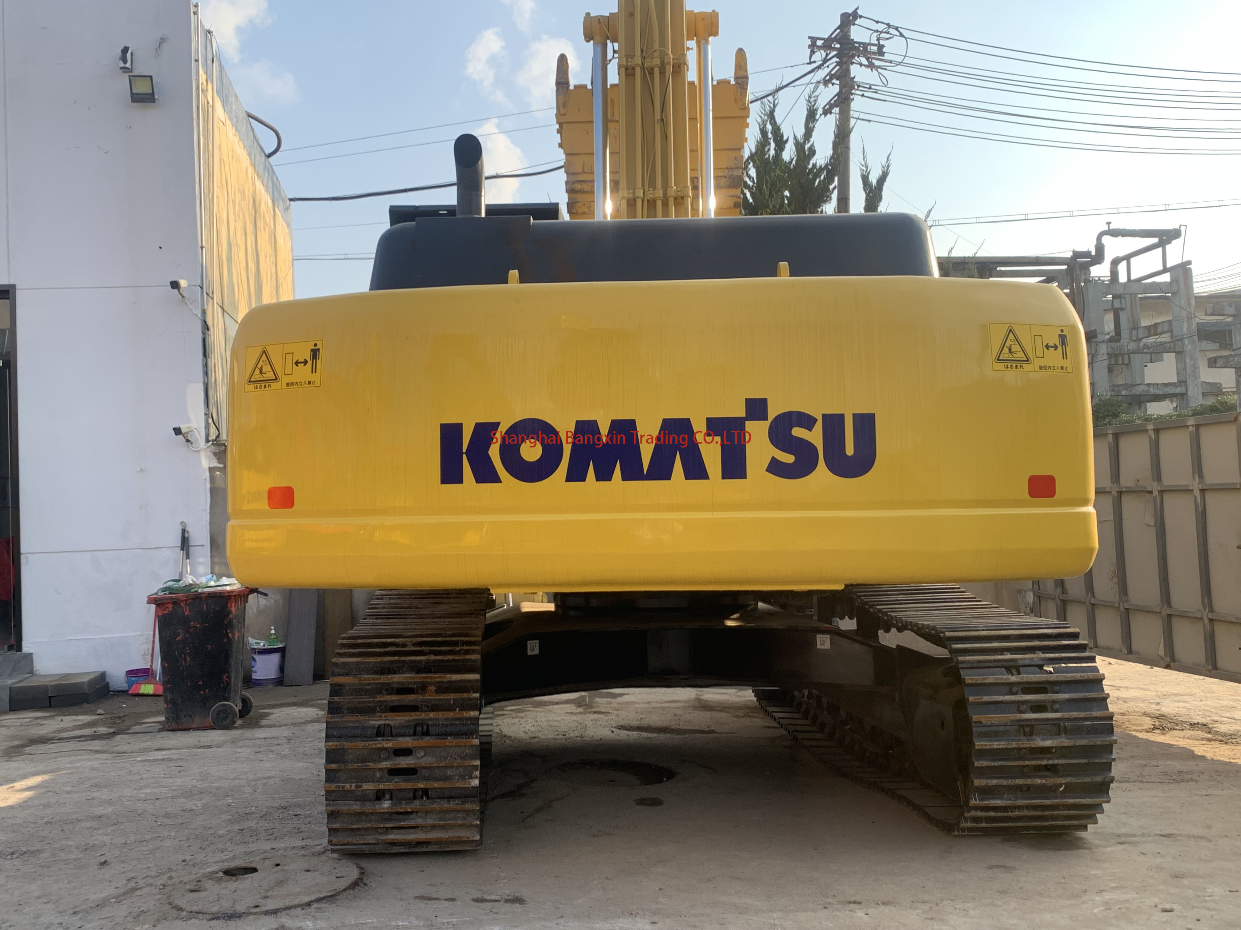 продавец подержанных экскаваторов Komatsu pc300